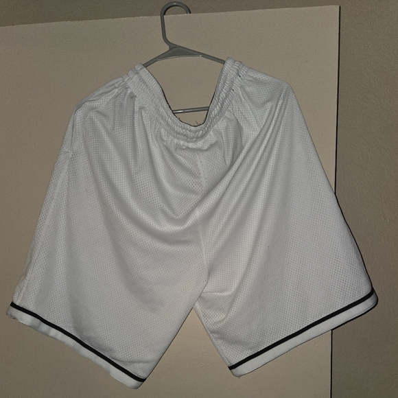 Nike - Picture 2 of 2